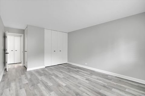 Tiny photo for 820 Oakton Street #2B, Evanston, IL 60202 (MLS # 12484252)