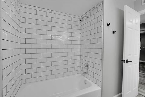 Tiny photo for 820 Oakton Street #2B, Evanston, IL 60202 (MLS # 12484252)