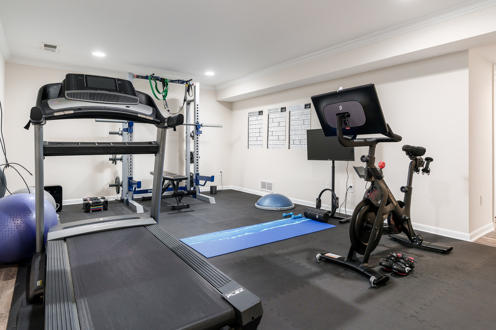 Rockford, Illinois 61107, United States, 4 Bedrooms Bedrooms, ,4 BathroomsBathrooms,Residential,Active,222730