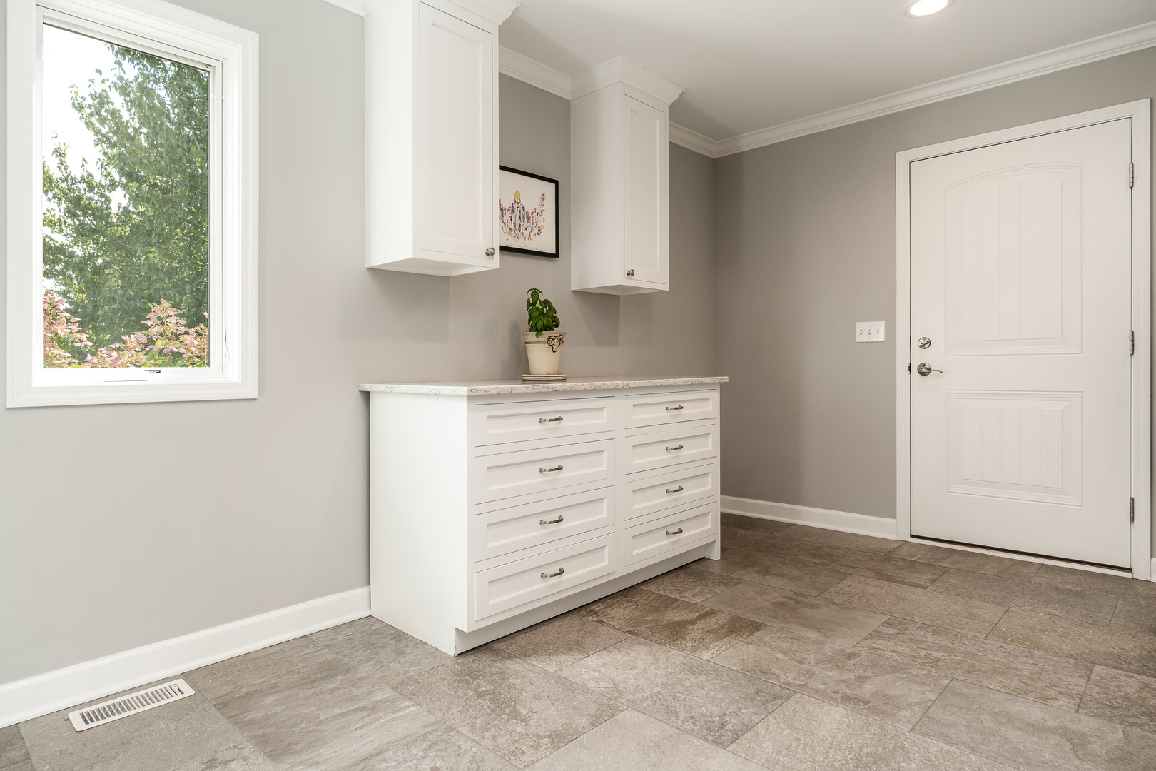 Rockford, Illinois 61107, United States, 4 Bedrooms Bedrooms, ,4 BathroomsBathrooms,Residential,Active,222730