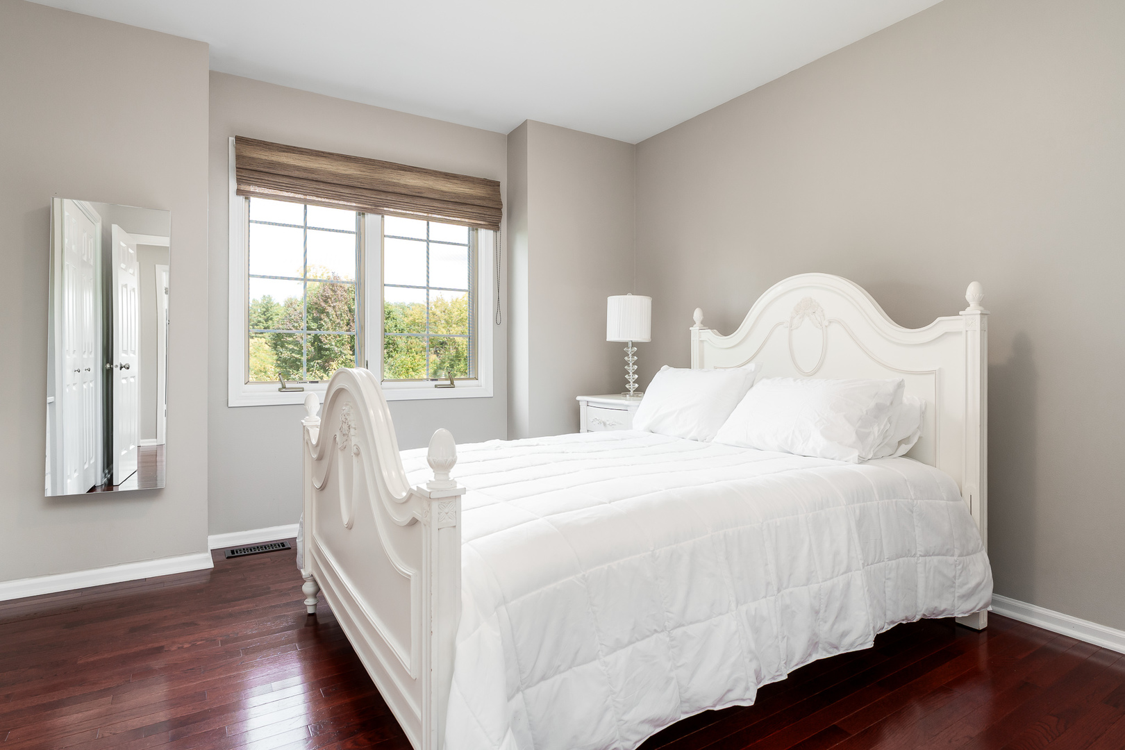 Rockford, Illinois 61107, United States, 4 Bedrooms Bedrooms, ,4 BathroomsBathrooms,Residential,Active,222730