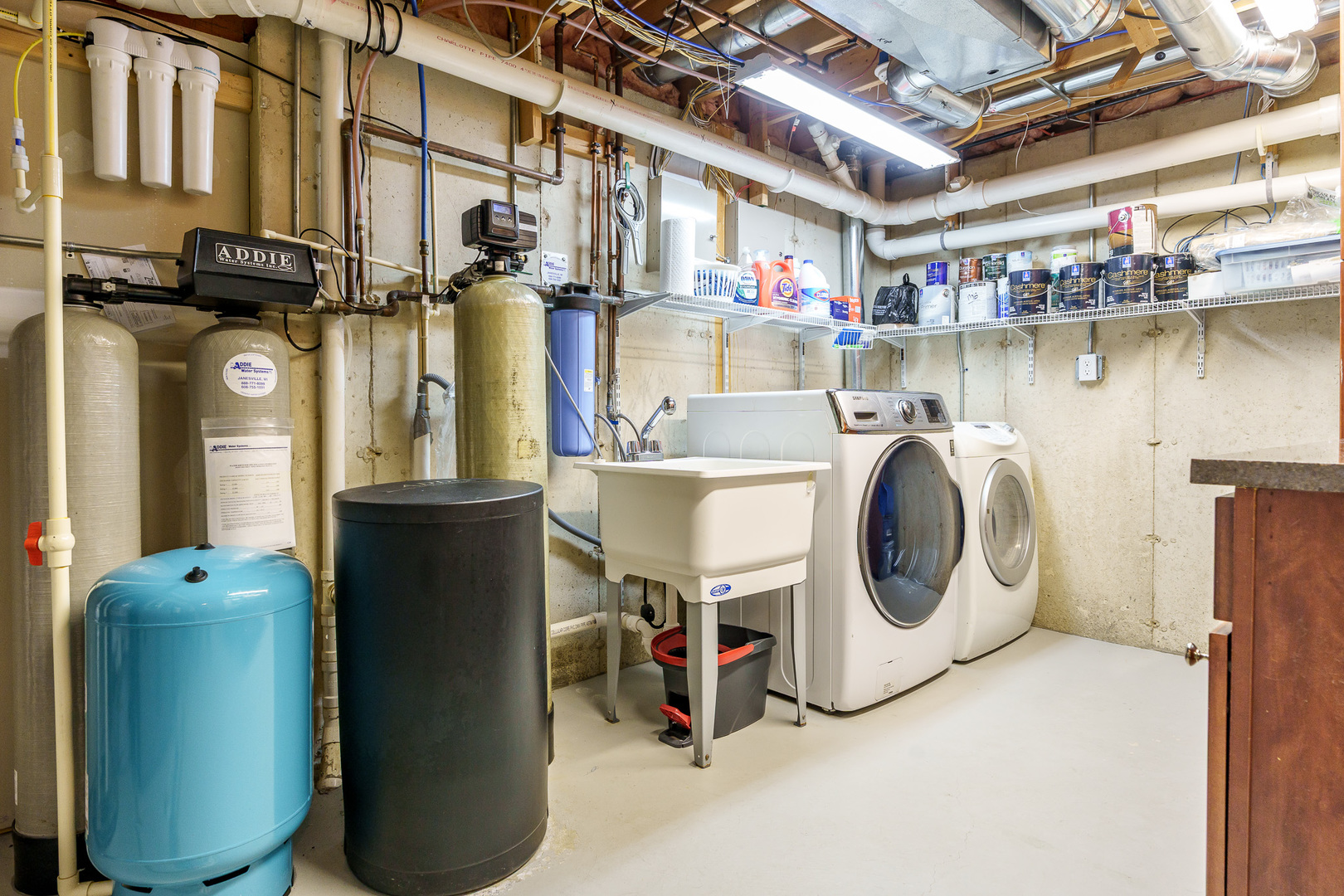 Rockford, Illinois 61107, United States, 4 Bedrooms Bedrooms, ,4 BathroomsBathrooms,Residential,Active,222730