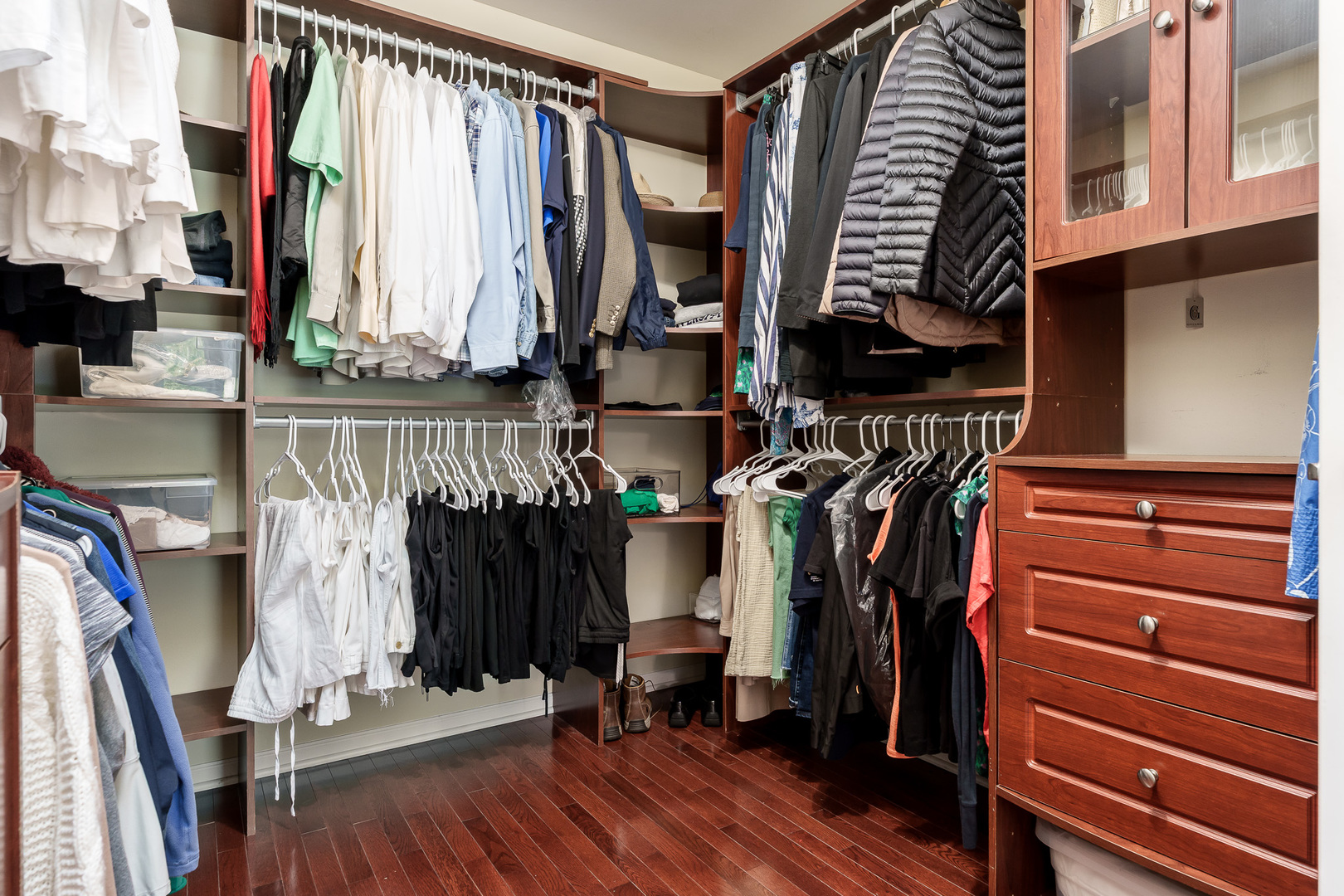 Rockford, Illinois 61107, United States, 4 Bedrooms Bedrooms, ,4 BathroomsBathrooms,Residential,Active,222730