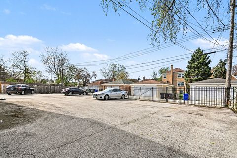 Tiny photo for 7228 39th Street #2W, Lyons, IL 60534 (MLS # 12608696)