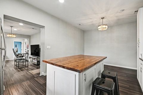 Tiny photo for 7228 39th Street #2W, Lyons, IL 60534 (MLS # 12608696)