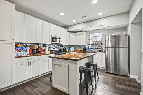 Tiny photo for 7228 39th Street #2W, Lyons, IL 60534 (MLS # 12608696)