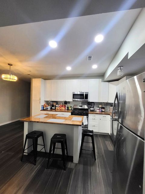 Tiny photo for 7228 39th Street #2W, Lyons, IL 60534 (MLS # 12608696)