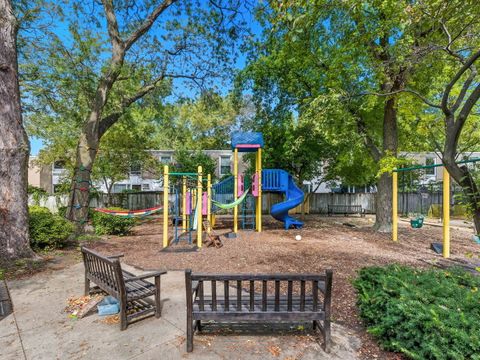 Tiny photo for 1412 E Rochdale Place, Chicago, IL 60615 (MLS # 12486042)