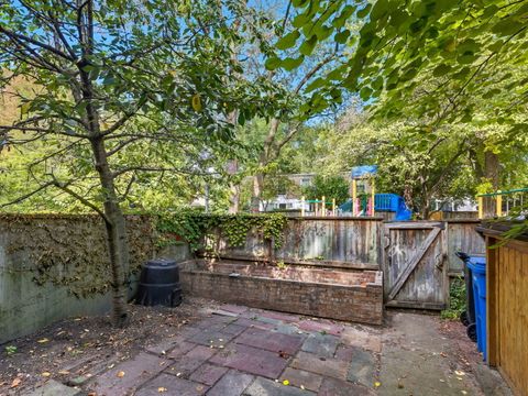 Tiny photo for 1412 E Rochdale Place, Chicago, IL 60615 (MLS # 12486042)