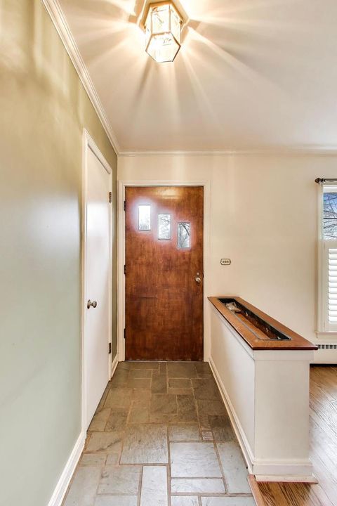 Tiny photo for 621 E Grove Street, Arlington Heights, IL 60005 (MLS # 12623278)