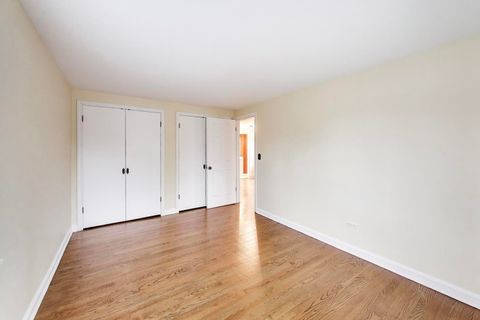 Tiny photo for 621 E Grove Street, Arlington Heights, IL 60005 (MLS # 12623278)