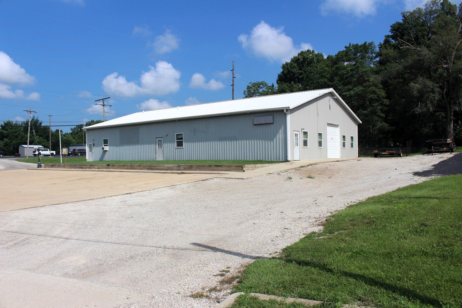 811 E State Highway 54