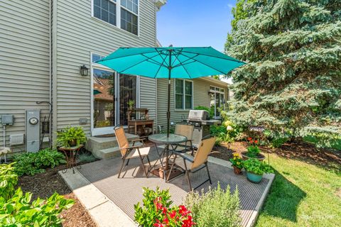 Tiny photo for 374 Wolcott Lane, Batavia, IL 60510 (MLS # 12664196)