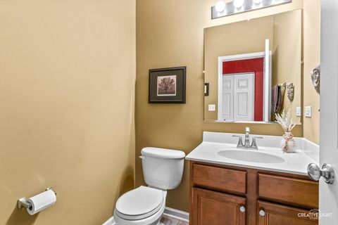 Tiny photo for 374 Wolcott Lane, Batavia, IL 60510 (MLS # 12664196)