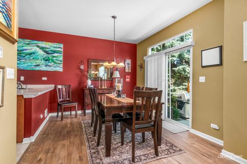 Tiny photo for 374 Wolcott Lane, Batavia, IL 60510 (MLS # 12664196)