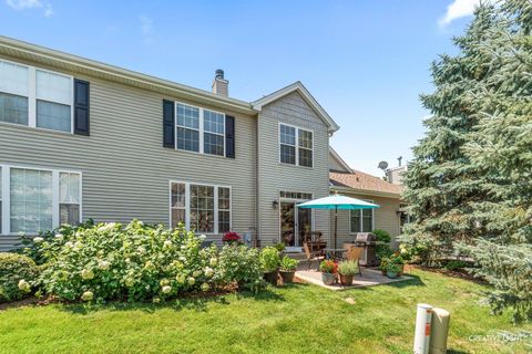 Tiny photo for 374 Wolcott Lane, Batavia, IL 60510 (MLS # 12664196)