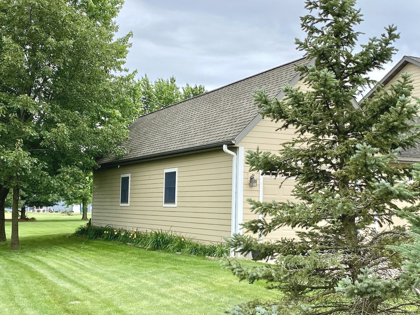 1221 S Fox Run Drive