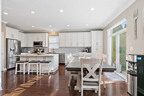 Tiny photo for 360 Fountain Avenue, Elgin, IL 60124 (MLS # 12450642)
