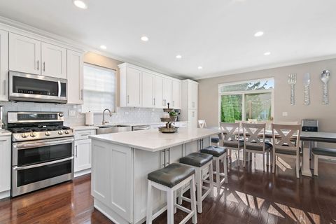Tiny photo for 360 Fountain Avenue, Elgin, IL 60124 (MLS # 12450642)