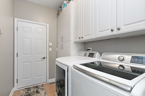 Tiny photo for 360 Fountain Avenue, Elgin, IL 60124 (MLS # 12450642)