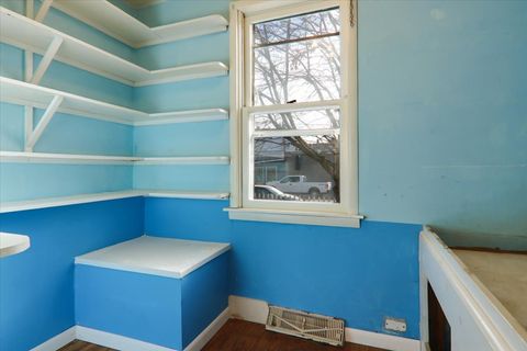 Tiny photo for 109 W Mulberry Street, Bloomington, IL 61701 (MLS # 12516797)