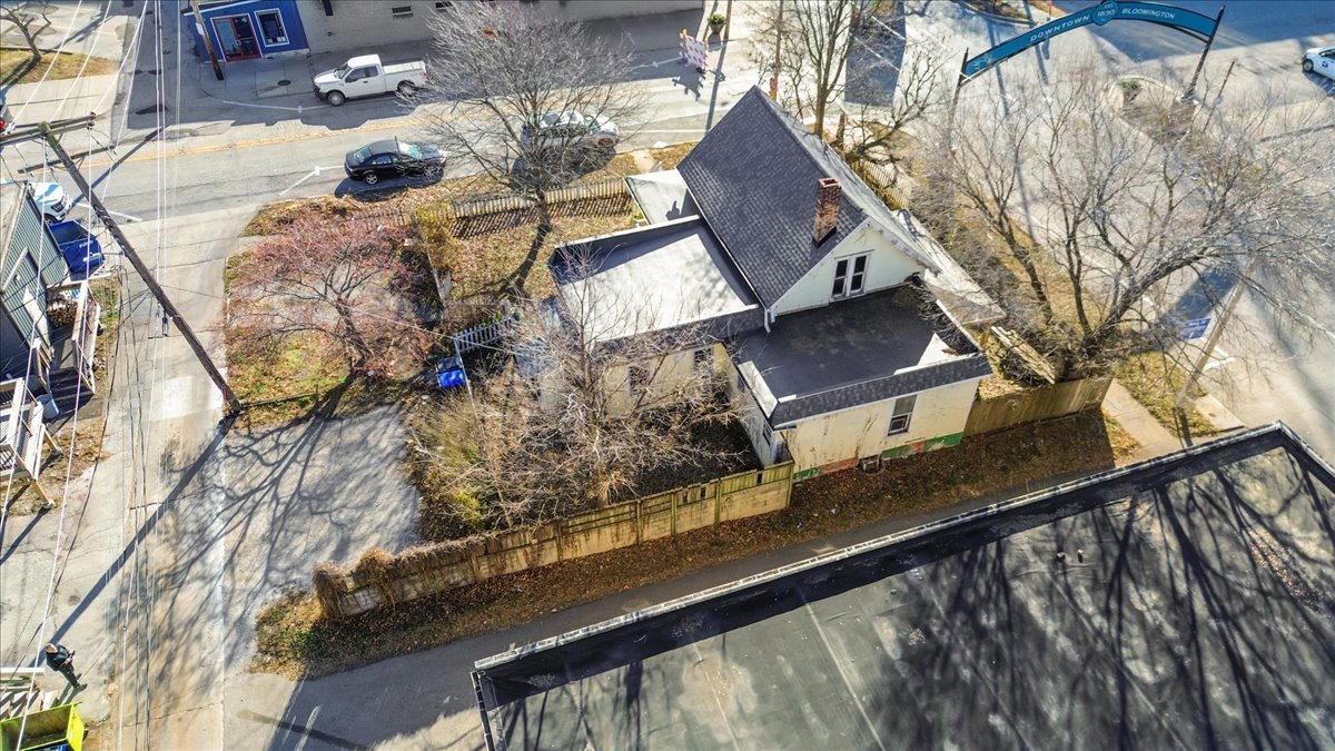 Bloomington, Illinois 61701, United States, 3 Bedrooms Bedrooms, ,2 BathroomsBathrooms,Residential,Active,251037