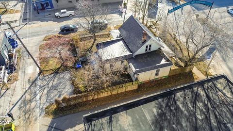 Tiny photo for 109 W Mulberry Street, Bloomington, IL 61701 (MLS # 12516797)