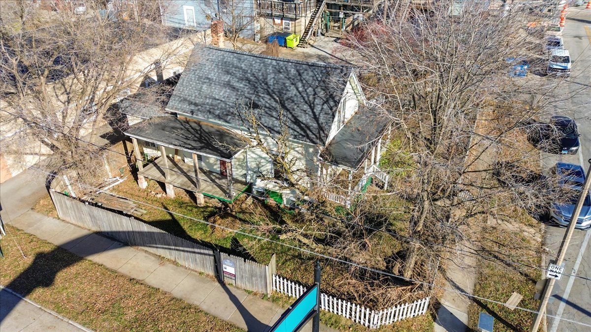 Bloomington, Illinois 61701, United States, 3 Bedrooms Bedrooms, ,2 BathroomsBathrooms,Residential,Active,251037