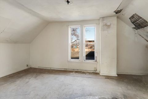 Tiny photo for 109 W Mulberry Street, Bloomington, IL 61701 (MLS # 12516797)