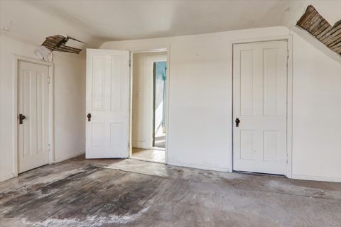 Tiny photo for 109 W Mulberry Street, Bloomington, IL 61701 (MLS # 12516797)