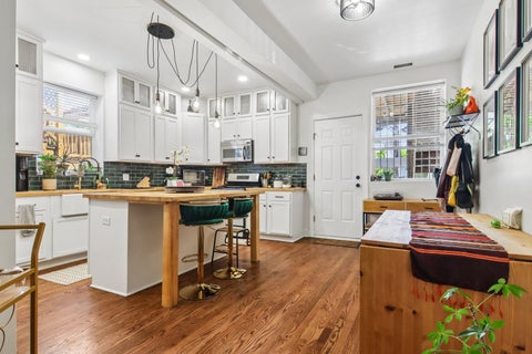 Tiny photo for 815 E DREXEL Square #1, Chicago, IL 60615 (MLS # 12742613)