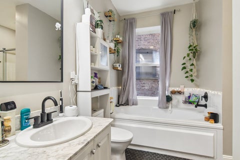Tiny photo for 815 E DREXEL Square #1, Chicago, IL 60615 (MLS # 12742613)