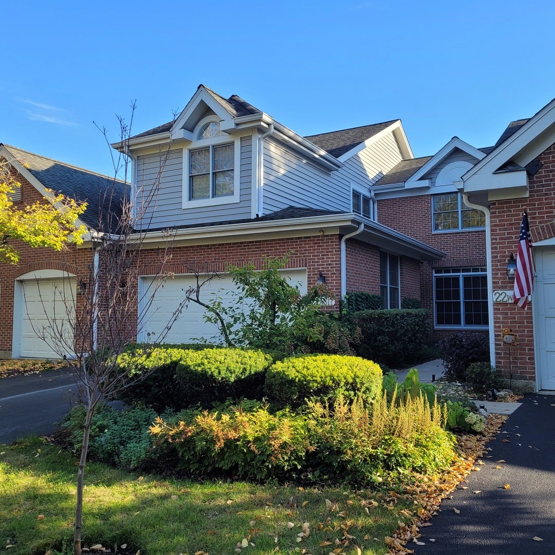 22W517 Parkview Drive
