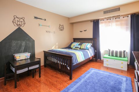 Tiny photo for 1415 E CENTRAL Road #219C, Arlington Heights, IL 60005 (MLS # 12497090)