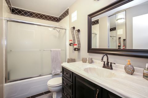 Tiny photo for 1415 E CENTRAL Road #219C, Arlington Heights, IL 60005 (MLS # 12497090)