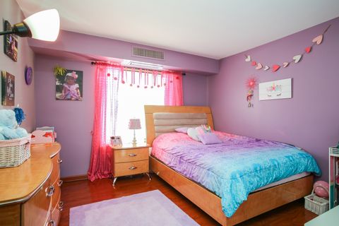 Tiny photo for 1415 E CENTRAL Road #219C, Arlington Heights, IL 60005 (MLS # 12497090)