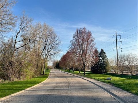 Tiny photo for 2646 Cobblestone Drive, Crystal Lake, IL 60012 (MLS # 12555471)