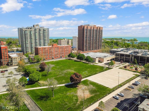 Tiny photo for 731 W Bittersweet Place #2S, Chicago, IL 60613 (MLS # 12738591)