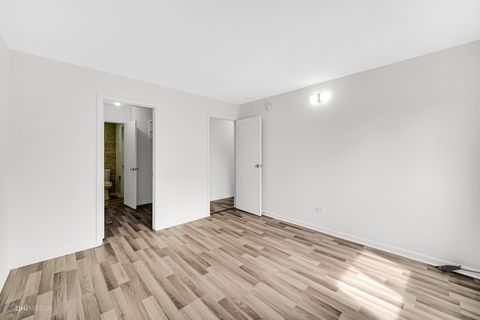 Tiny photo for 113 ELK Trail #313, Carol Stream, IL 60188 (MLS # 12488310)