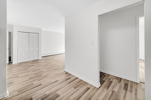 Tiny photo for 113 ELK Trail #313, Carol Stream, IL 60188 (MLS # 12488310)