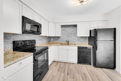 Tiny photo for 113 ELK Trail #313, Carol Stream, IL 60188 (MLS # 12488310)