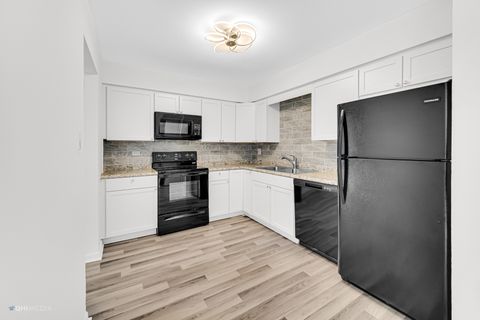 Tiny photo for 113 ELK Trail #313, Carol Stream, IL 60188 (MLS # 12488310)