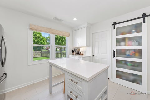 Tiny photo for 4126 N Yale Avenue, Arlington Heights, IL 60004 (MLS # 12697850)