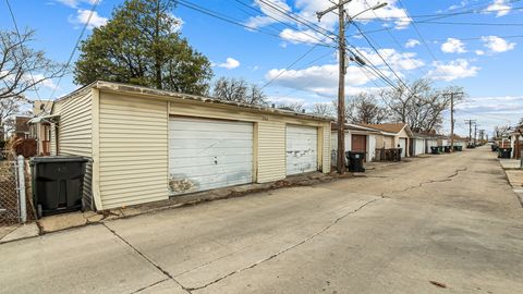 Tiny photo for 2315 Harvey Avenue, Berwyn, IL 60402 (MLS # 12576062)