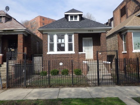 Photo of 7916 S East End Avenue, Chicago, IL 60617 (MLS # 12694669)