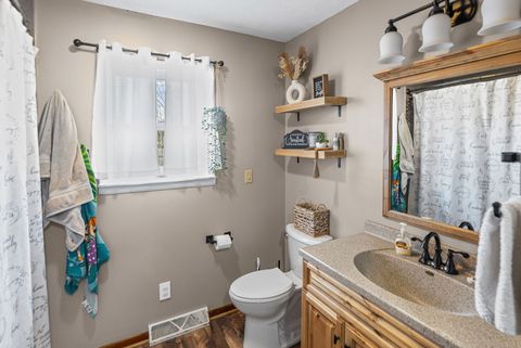 Tiny photo for 2107 CEDAR Avenue, Salem, IL 62881 (MLS # 12592601)