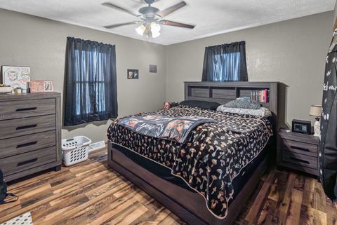 Tiny photo for 2107 CEDAR Avenue, Salem, IL 62881 (MLS # 12592601)