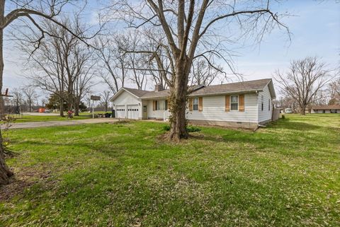 Tiny photo for 2107 CEDAR Avenue, Salem, IL 62881 (MLS # 12592601)