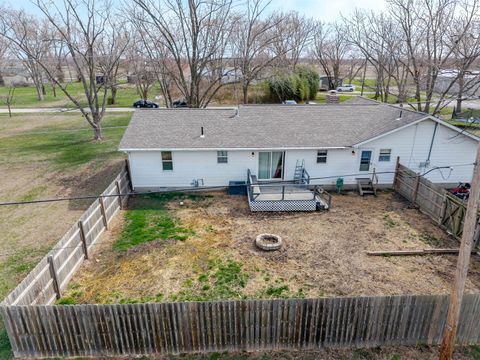 Tiny photo for 2107 CEDAR Avenue, Salem, IL 62881 (MLS # 12592601)