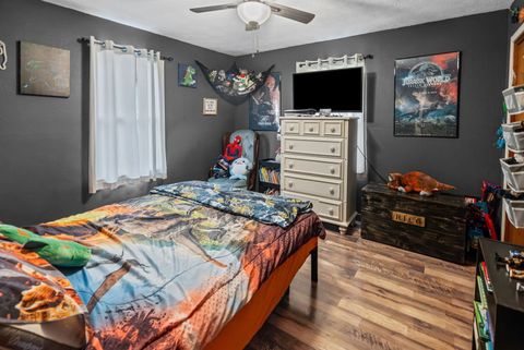 Tiny photo for 2107 CEDAR Avenue, Salem, IL 62881 (MLS # 12592601)